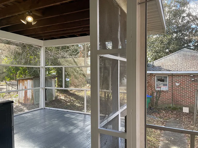 4822 Chamberlayne Ave — Photo 2