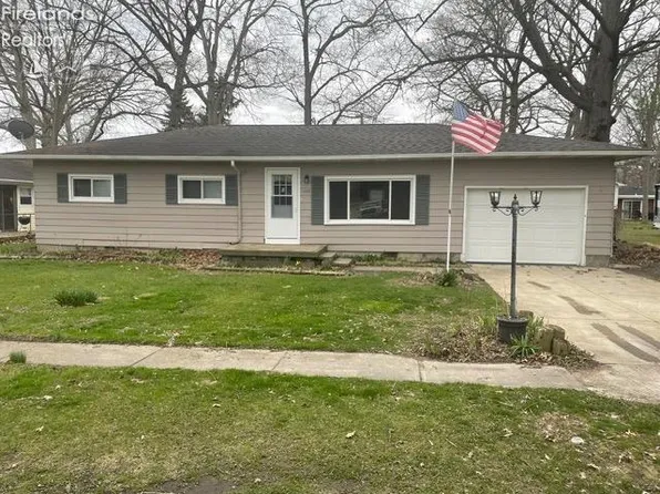 680 Woodside Ave, Vermilion, OH 44089