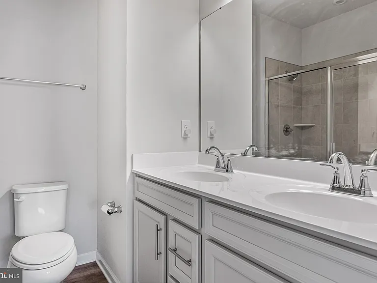 24 Sidney Ln — Photo 22