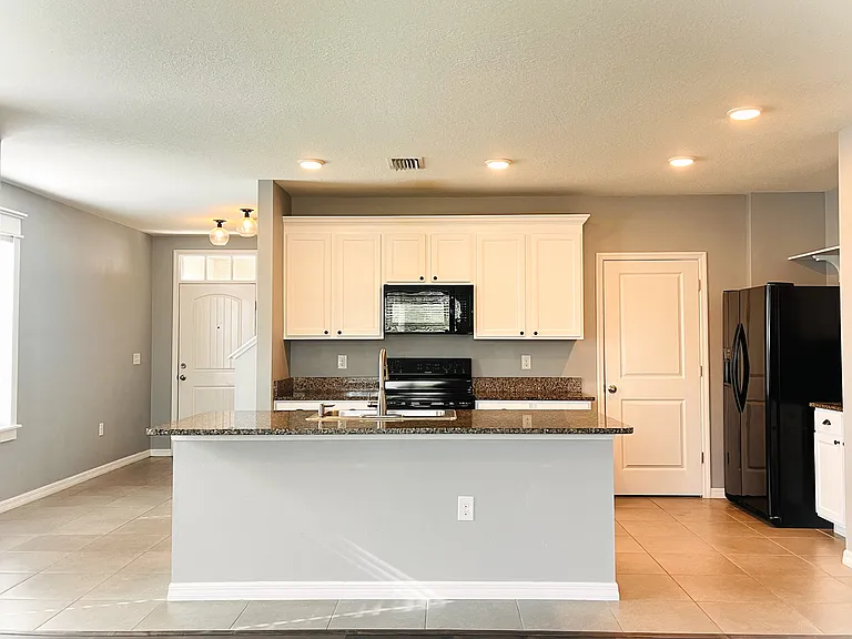 5202 San Palermo Dr — Photo 37