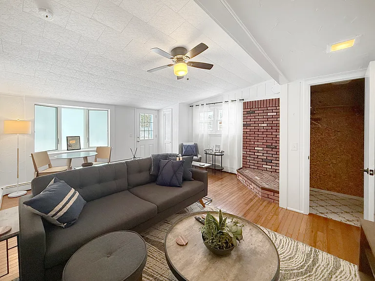 839 Pond View Rd — Photo 11