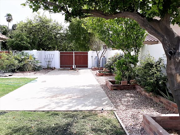 3rd image of 8634 S Taylor Dr