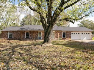 1400 Lessley Ln, Sallisaw, OK 74955