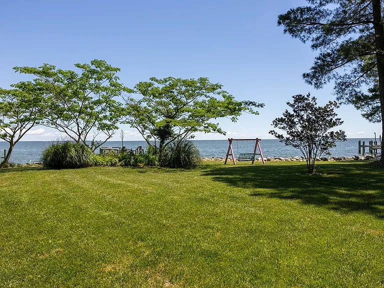 496 Bay Quarter Dr — Photo 8