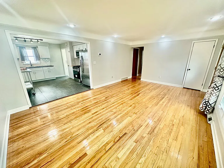 31005 Ronald Dr — Photo 9