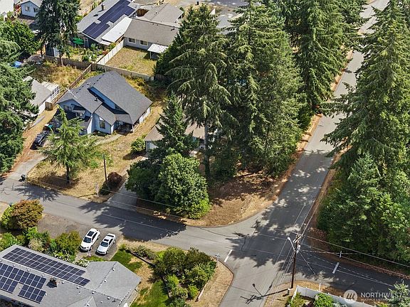 5th image of 5006 Marian Drive NE