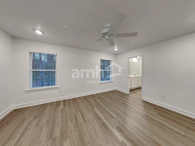 1568 Aquamarine Dr — Photo 11