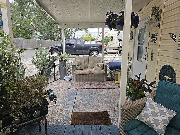 4th image of 5640 Seminole Blvd Unit 6