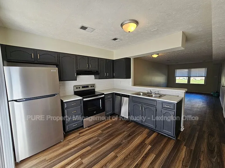 2857 Snow Rd #3 — Photo 3