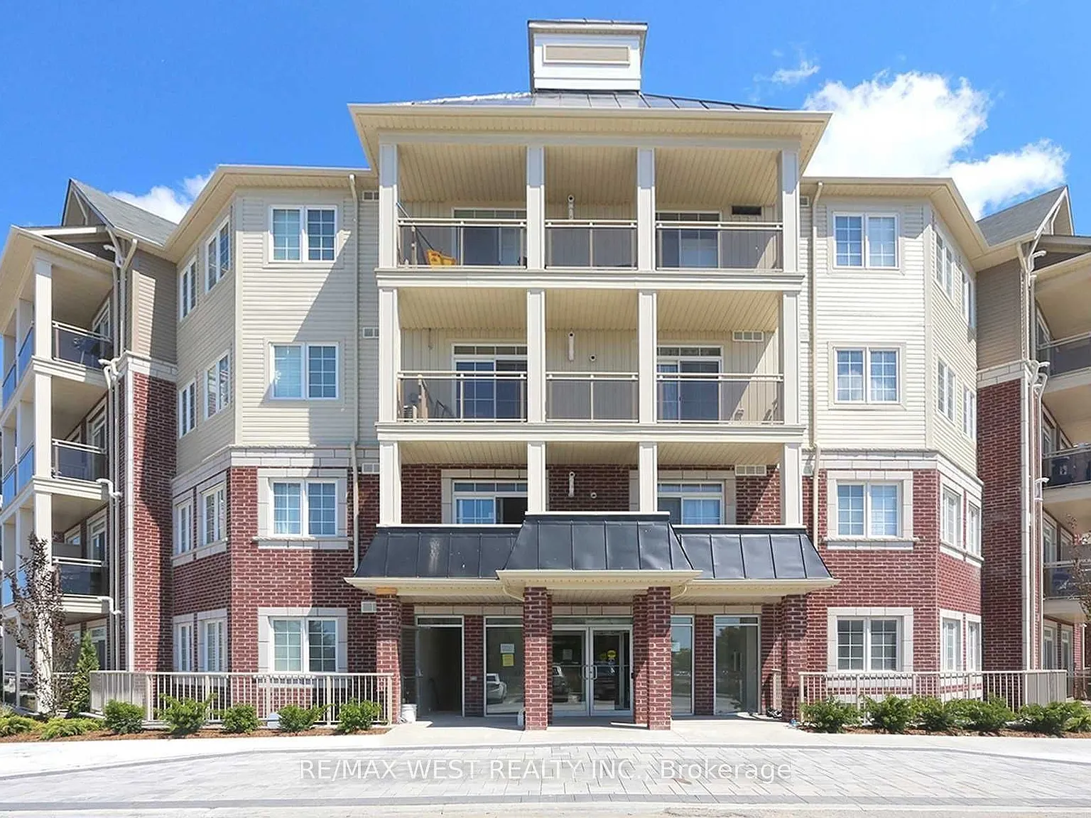 1 bed, $2,000 — Photo 1