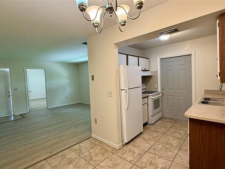 107 Perkins St #9 — Photo 5