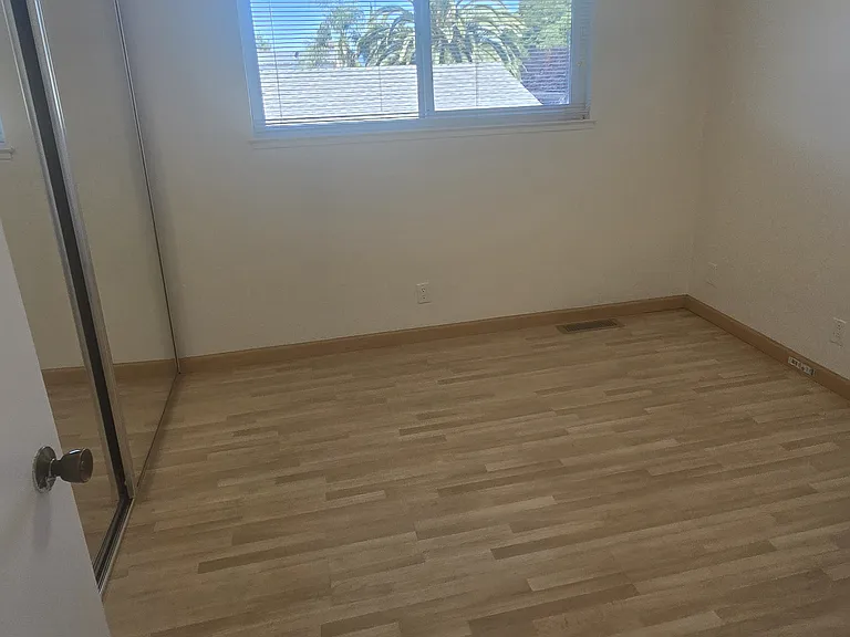 735 Amanda Dr — Photo 24