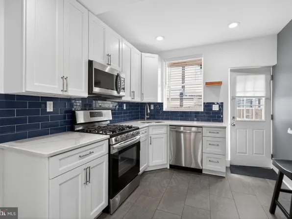 2627 S Camac St, Philadelphia, PA 19148