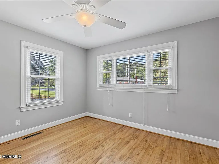 1104 N Overlook Dr — Photo 21