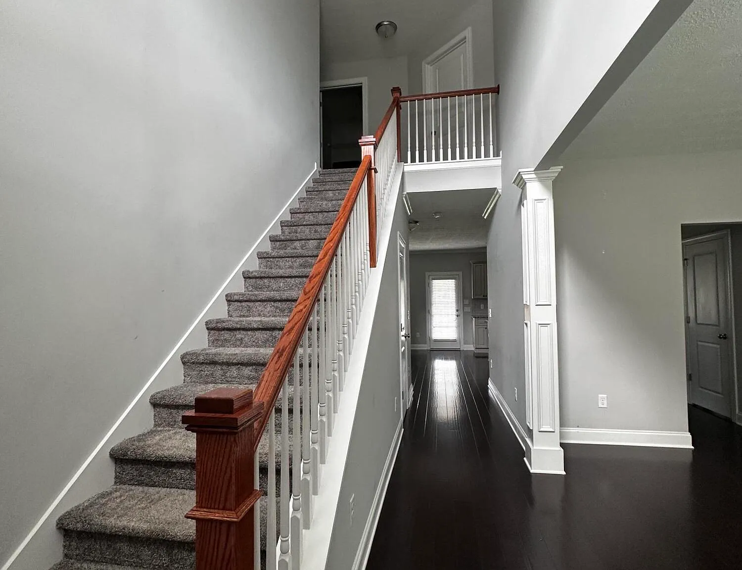 4 bed, 2.5 bath, 2464 sqft, $2,300 — Photo 2