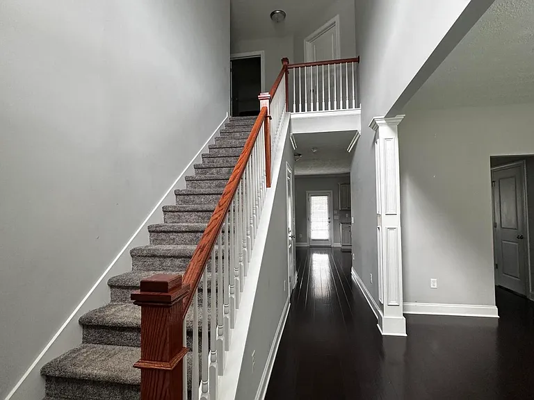 182 Caroleton Dr — Photo 2