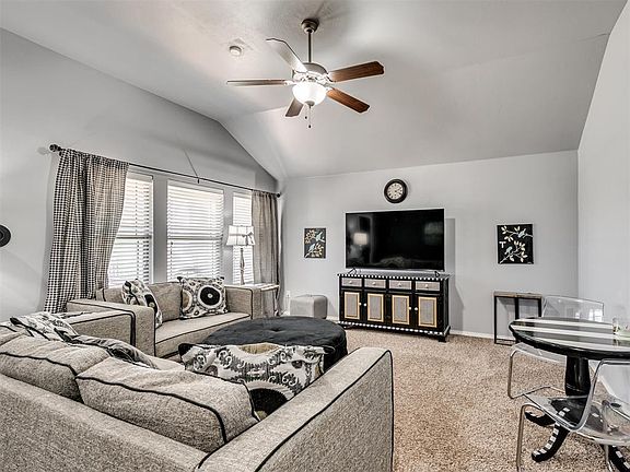 3rd image of 18620 Ochoa Dr