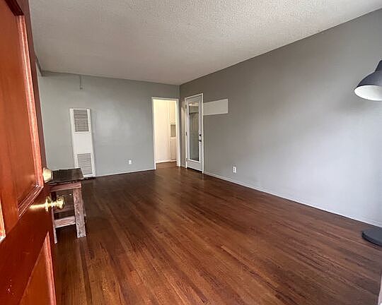 3rd image of 1543 Euclid St APT A