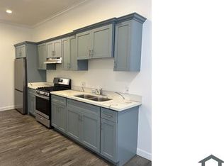 954 E 43rd St, Los Angeles, CA 90011