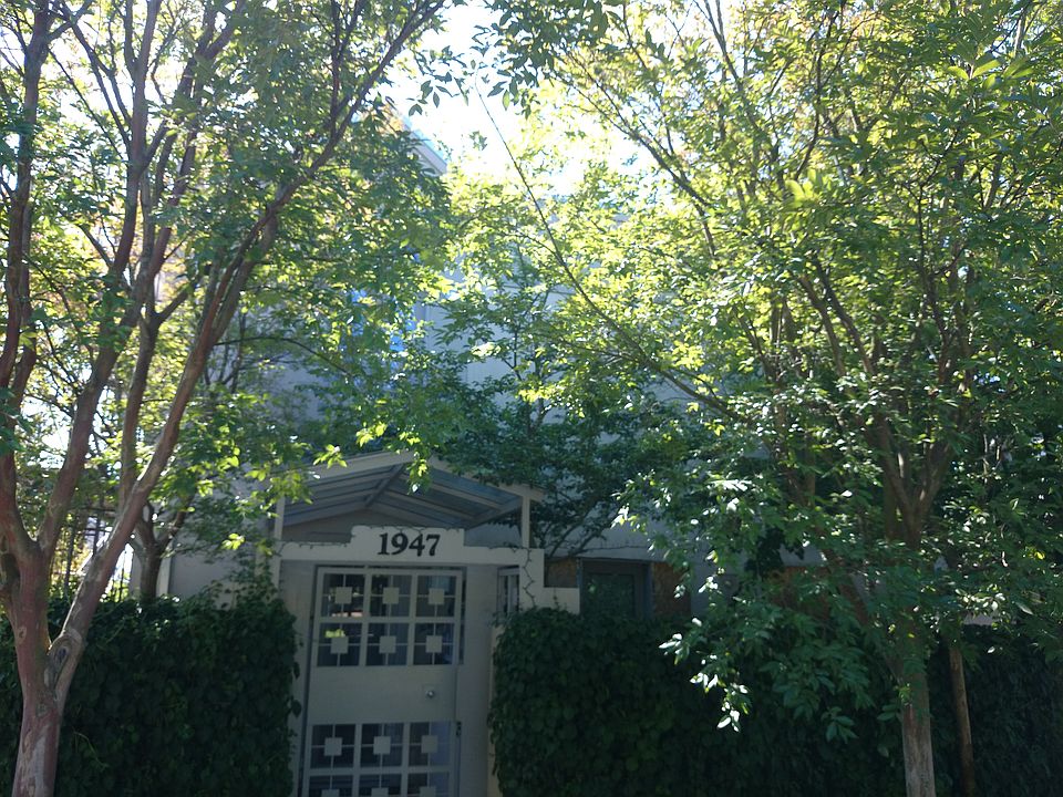 2nd image of 1947 Broadway E