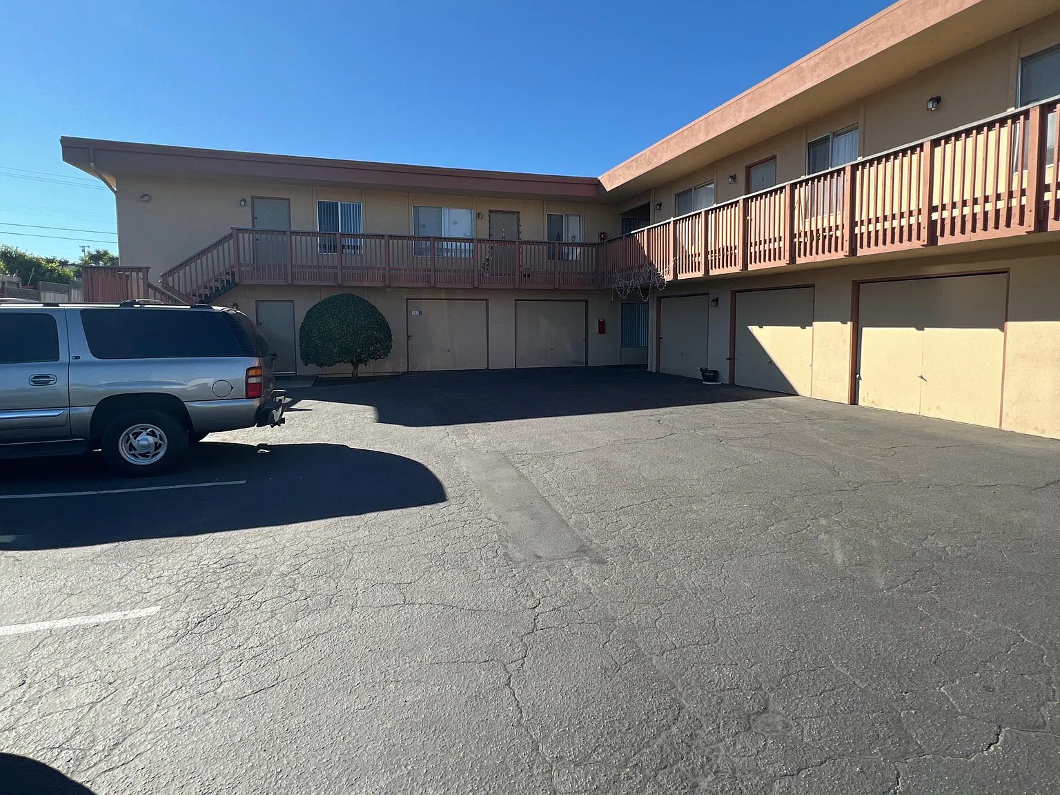 2 bed, $2,300 — Photo 2