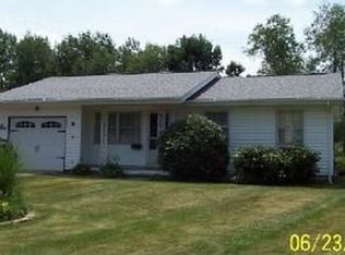 8 Drumcliffe Dr, Warren, PA 16365