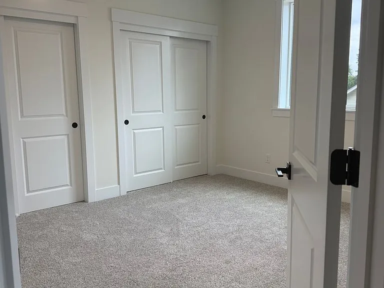 4885 River Rd N — Photo 22