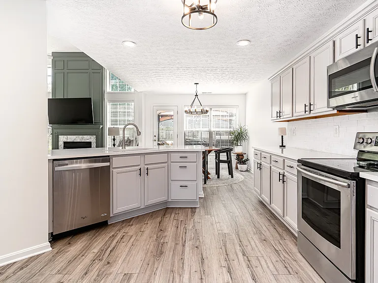 11009 Symington Cir — Photo 15