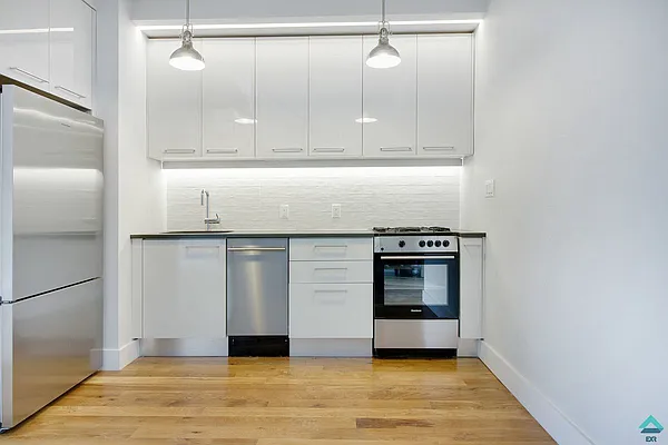 Rented by EXR | media 2