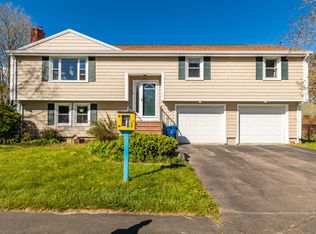 17 Wingate Dr, Portland, ME 04102