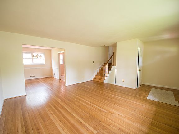 5th image of 12220 Hunters Ln