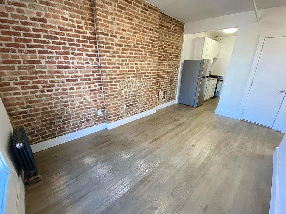 1st image of 901 Sterling Pl APT 4