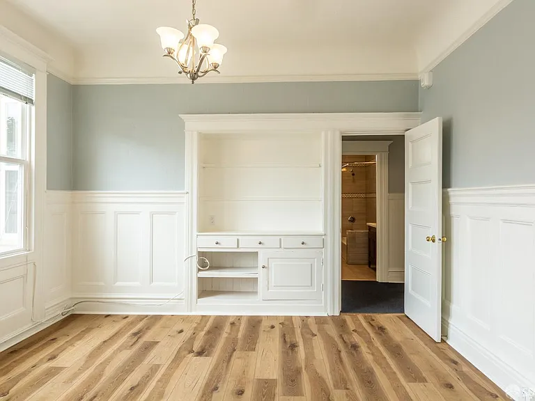 553 Green St — Photo 1