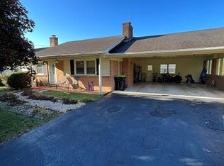 301 Bee Line Dr, Galax, VA 24333