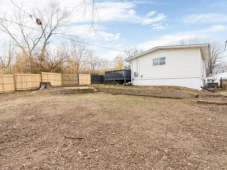 260 Aubuchon St — Photo 23
