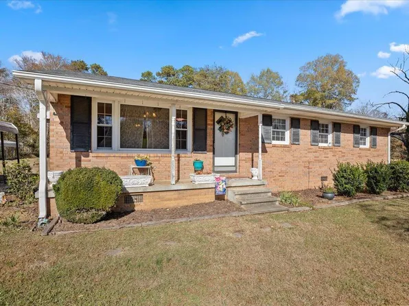 834 Stone St, Haw River, NC 27258