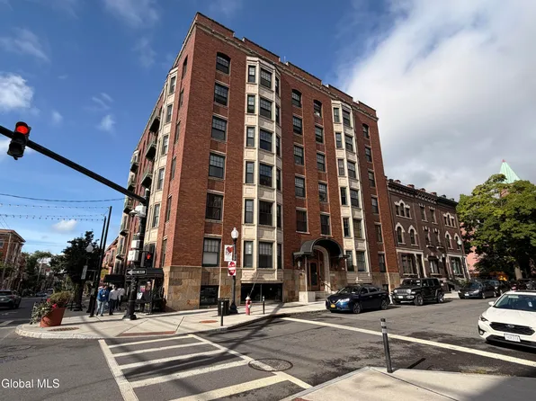 352 State Street APT 3D, Albany, NY 12210