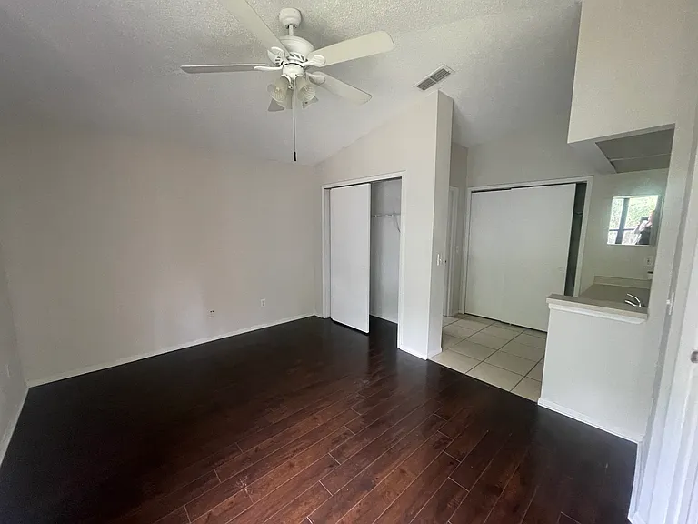 7839 Sugar View Ct #7839 — Photo 3