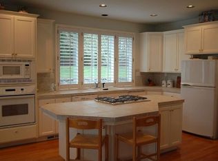 3991 NW Fallcreek Pl, Portland, OR 97229