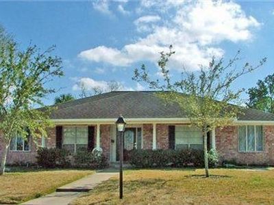 1922 Port Royal Dr, Houston, TX, 77058