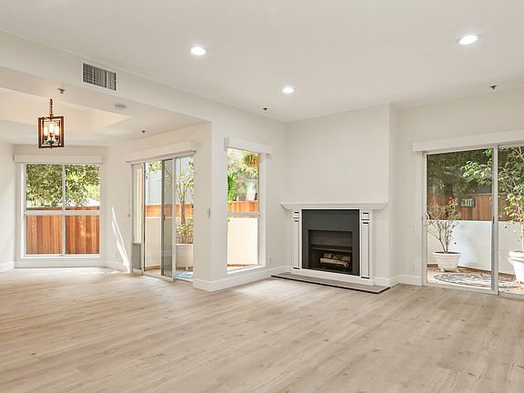 2nd image of 410 S Barrington Ave APT 108