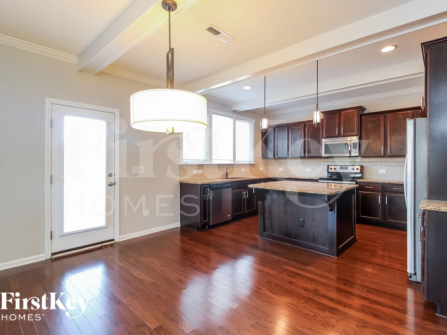 4 bed, 2.5 bath, 3198 sqft, $2,705 — Photo 3