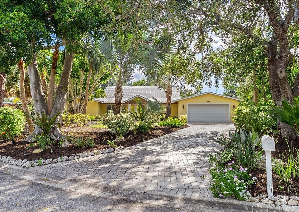 1st image of 5215 CAPE LEYTE DRIVE