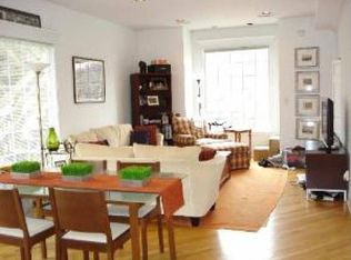 2700 N Racine Ave, Chicago, IL 60614