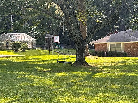 2nd image of 12500 Meyer Ln