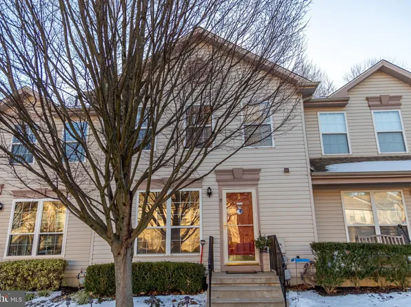 9 Woodbrook Dr, Mantua, NJ 08051