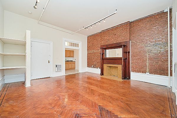 1st image of 224 W 79th St APT 3R