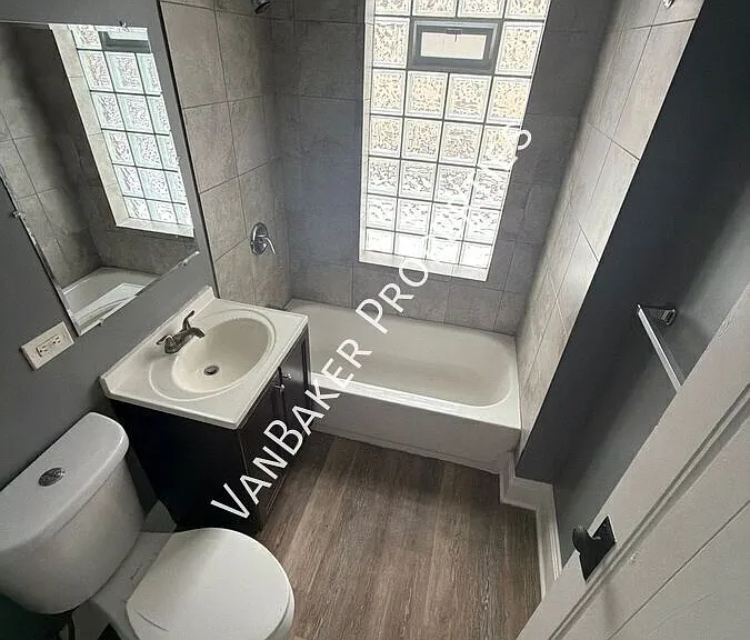 3498 Bosworth Rd #10 — Photo 6