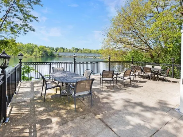 N51W34861 Wisconsin AVENUE #3113, Okauchee, WI 53069