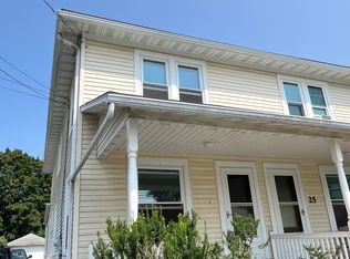 27 Akron Rd, Ephrata, PA 17522